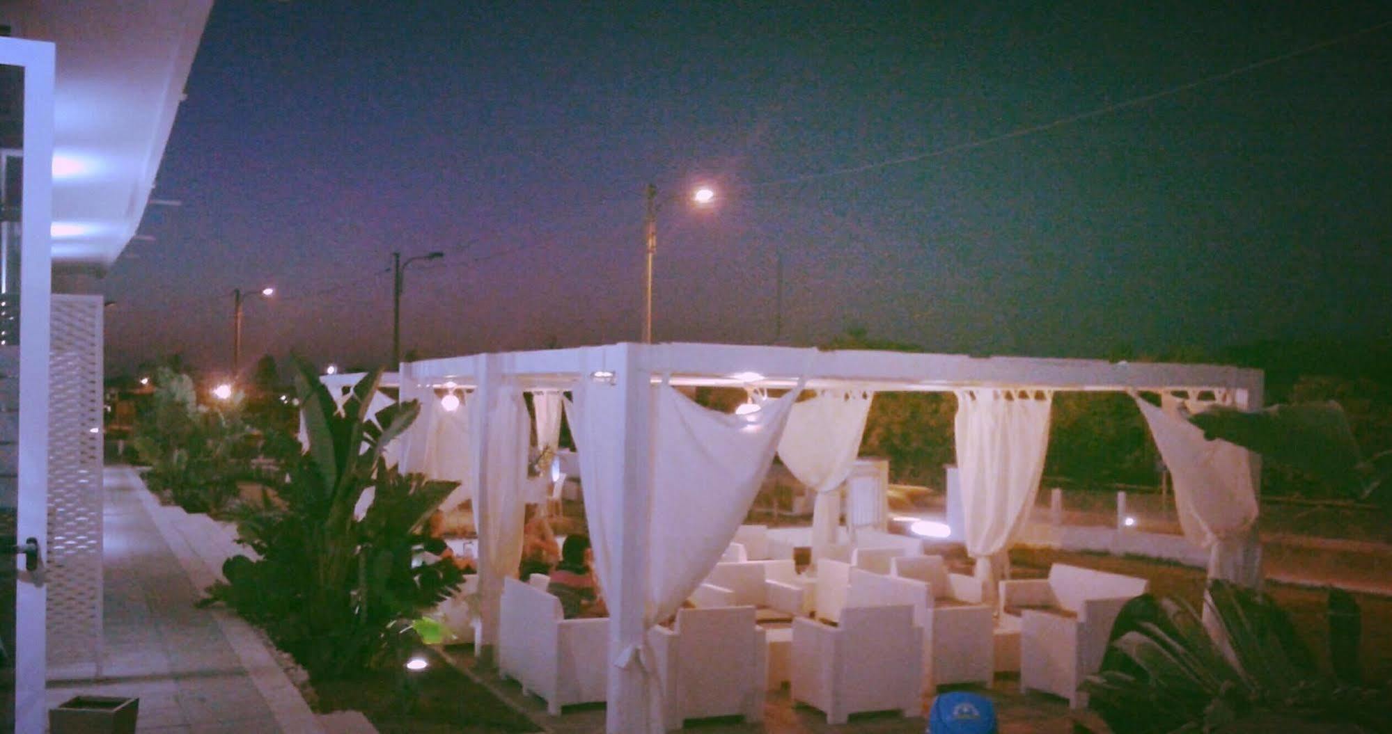 Oasis Park Hotel Торе дел'Орсо Екстериор снимка